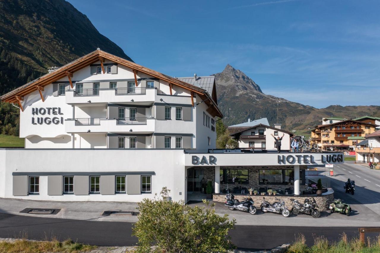 Hotel Luggi Гальтюр Екстер'єр фото