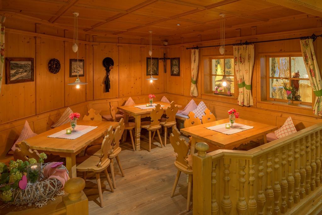 Hotel Luggi Гальтюр Екстер'єр фото