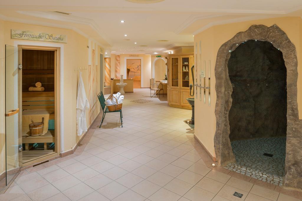Hotel Luggi Гальтюр Екстер'єр фото